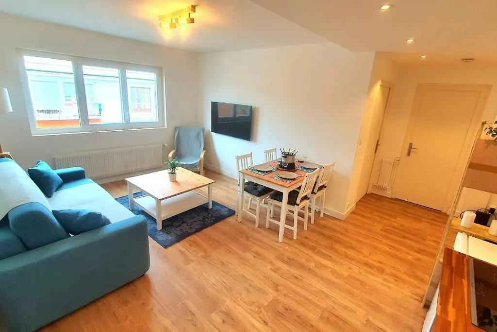 Feel At Home - 1 Min From Train Station Modern Renovated Flat Annemasse 0*,  France