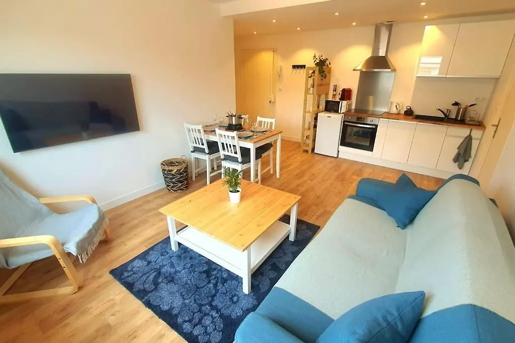 Feel At Home - 1 Min From Train Station Modern Renovated Flat location